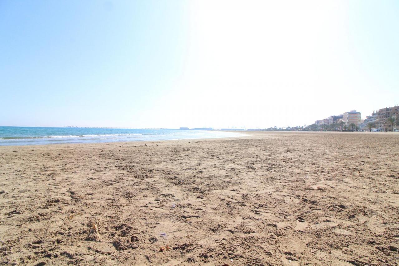 Global Properties, Estudio Para Parejas En La Playa Del Sagunto Exterior foto